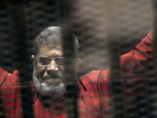 Mursi'nin Duruşması Ertelendi