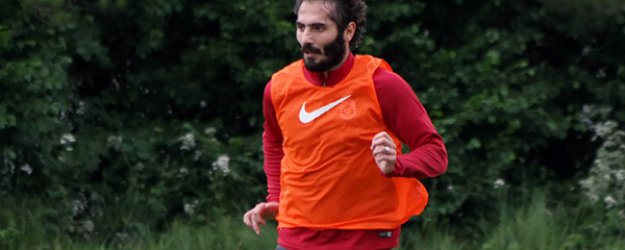 Hamit o takımın kapısından döndü!