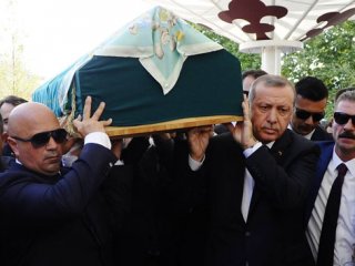 Tulu Gümüştekin Son Yolculuğuna Uğurlandı