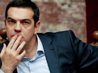 Yunanistan Masaya Oturuyor