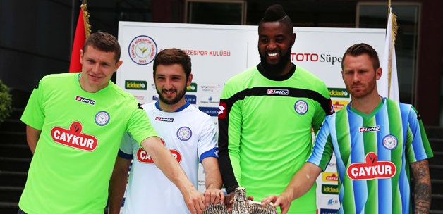 Çaykur Rizespor'dan İmza Şov!