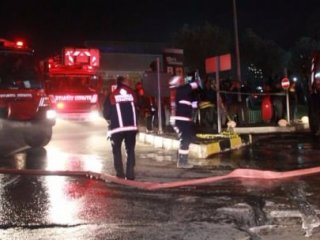 Havalimanı İstasyonunu Ateşe Verdiler