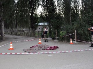 Cinnet Geçiren Şahıs Dehşet Saçtı