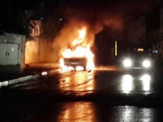 Kalleşler Araç Kundakladı!