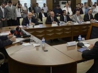 Hükümet ile Memur Sendikaları Görüşmesi Ertelendi