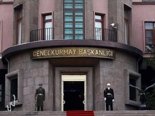 Teröristler Siirt'te 5 Kamyonu Yaktı