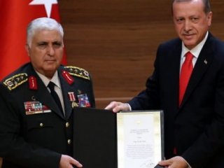 Orgeneral Necdet Özel'e Şeref Madalyası