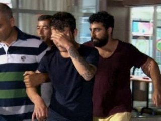 Baltayı Taşa Vurdular