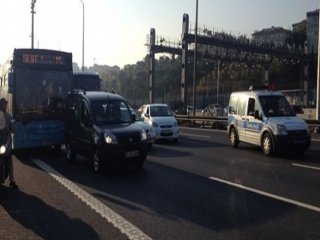Bomba Şüphesi TEM Otoyolunu Trafiğe Kapattı