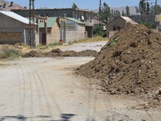Kahpeler Göç Ettiriyor!