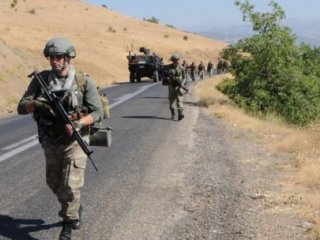 Terörister Bu Kez Askeri Lojmana Saldırdı