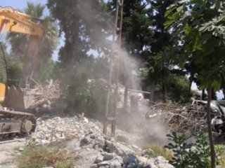 Bakan Müezzinoğlu'nun Evi Yıkıldı