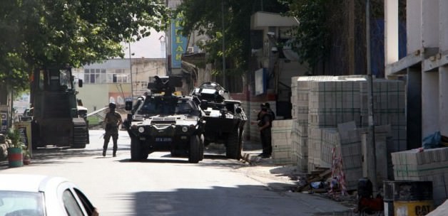 Diyarbakır'da 700 Ekiple Terör Operasyonu!