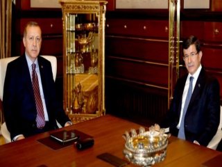 Davutoğlu görevi Erdoğan'a iade etti