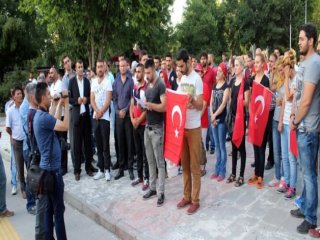 500 Araçlık Konvoyla Terörü Lanetlediler