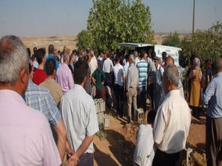 Terörist Cenazesinde Türk Bayrağı Asmak İstediler