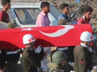 Kendisini Asker Olarak Tanıttı Ve...