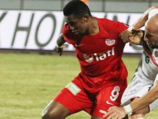 Samuel Eto'o yine attı, Antalya yine kazandı