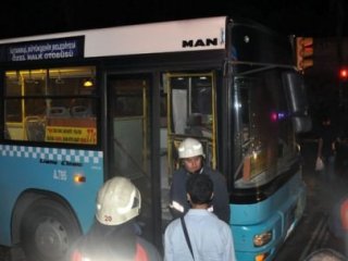 Okmeydanı'nda halk otobüsüne saldırı