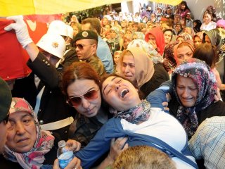 Şehit Cenazesinde Gözyaşı Sel Oldu