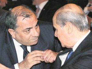 Bahçeli'ye Resti Çekti