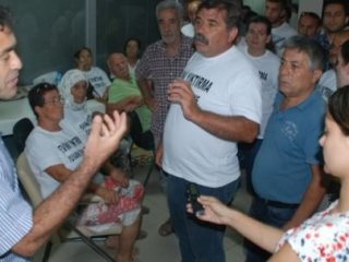 Burası İzmir! CHP İl Binasını İşgal Ettiler