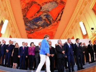 Almanya'dan Suriye'li Mültecilere Terörist Muamelesi