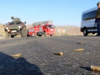 Yol Kesen 5 Terörist Öldürüldü