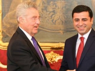 Demirtaş'a Gizli Davet: Sarayın Ağır Misafiri!