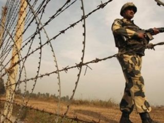 Hindistan Pakistanlı Sivilleri Öldürdü