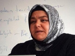 İlk Başörtülü Bakana Büyük Saygısızlık