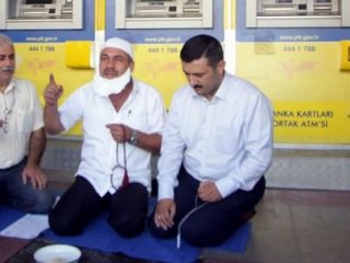 ATM’de Kaybolan Parayı Cinci Hocayla Aradılar