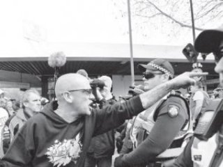 Cami Yapımını Hazmedemediler