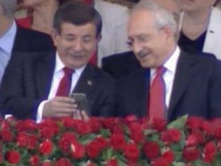 Davutoğlu ile Kılıçdaroğlu Törende Ne Konuştu?