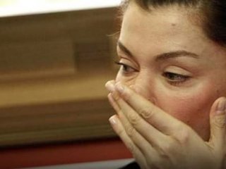 Deniz Akkaya'ya Feci Dayak!