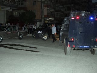 Camide Kan Döktüler!