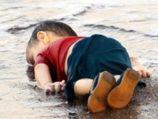 Suriyeli Aylan'ı Çeken Fotoğrafçıdan Ağlatan Sözler!
