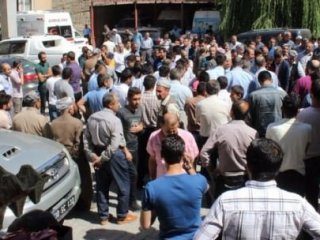 Ak Partili Yöneticiye Saldırı!