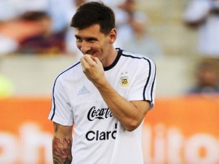 Messi Bir Efsane İsmi Daha Tarihten Silecek!