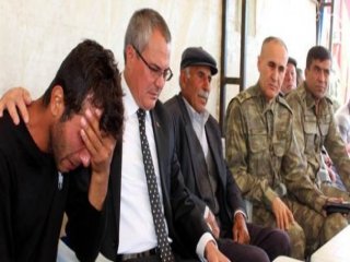 Şehidin Babası Vali'yi Ağlattı