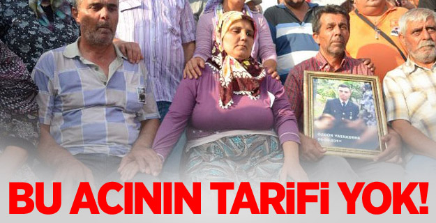 Acılı Anne Baba Şehit Evlatlarını El Ele Beklediler