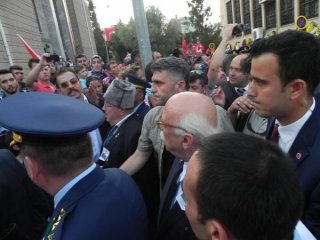 Şehit Cenazesinde BAKAN'A ŞOK!