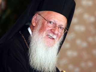 Patrik Perde Arkasında Kosmos Sahnede!