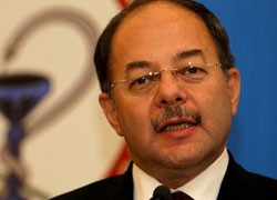 Gece yarısı hastaneleri gezdi