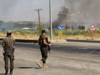 Diyarbakır-Silvan Karayolunda Bomba Patlatıldı