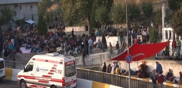 Suriyeli Multecilerin Otogardaki Bekleyişi Sürüyor