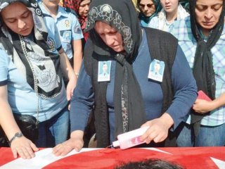 Şehitlere Duygulandıran Veda