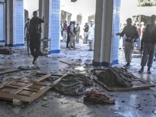 Pakistan'da AVM'ye Bombalı Saldırı