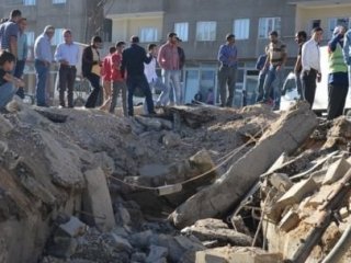 Yüksekova'da Polise Bombalı Saldırı