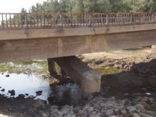 Teröristler Köprüyü Bombaladı